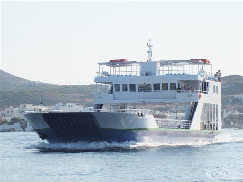 SMALL MODERN LANDING CRAFT