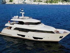Custom Line Navetta 28