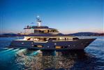 Custom Line Navetta 28 - Custom Line Navetta 28 (2017)