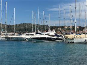 Sunseeker Predator 52