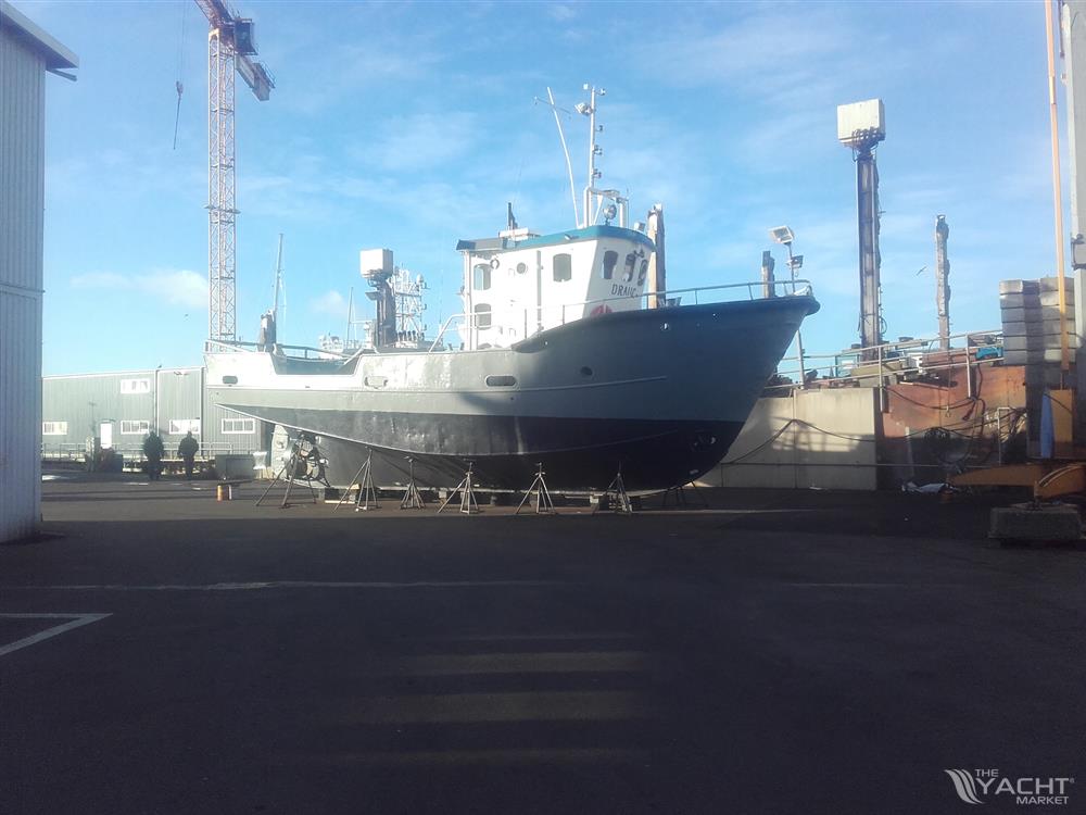 Multi purpose vessel