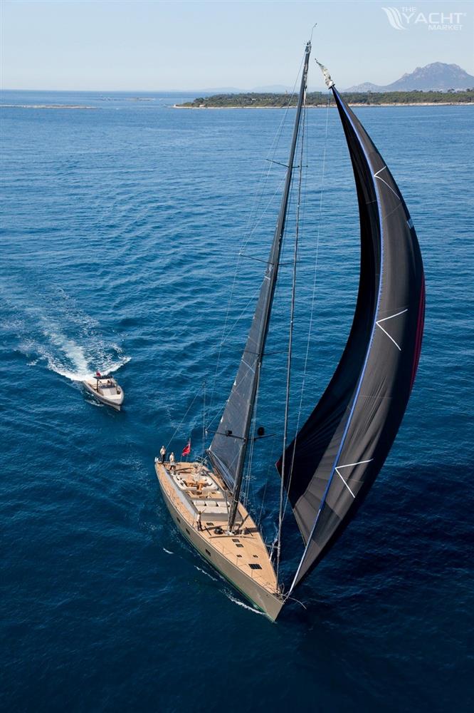 WALLY YACHTS High Performance Sloop Cruiser/ Racer - Running on Faith