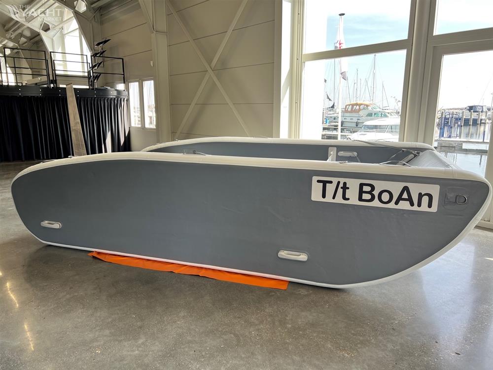 Hovercraft D.o.o. Electricat 450