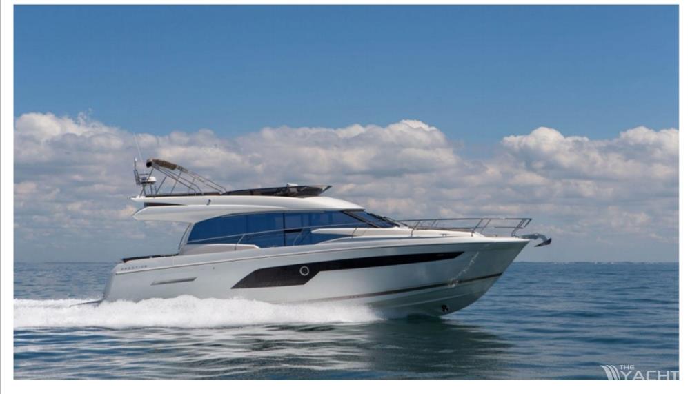 PRESTIGE 520 FLYBRIDGE