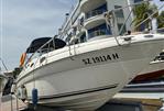 Sea Ray 260 Sundancer - Gel coat & bow rails in good condition