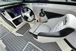 Sea Ray SPX 230 - Helm