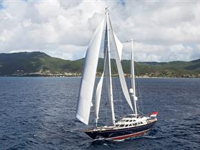 PERINI NAVI 40 M Ketch