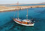 GREEK TRADITINAL SAILING YACHT KAIKI