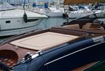 RIVA AQUARIVA 33 luxury yacht
