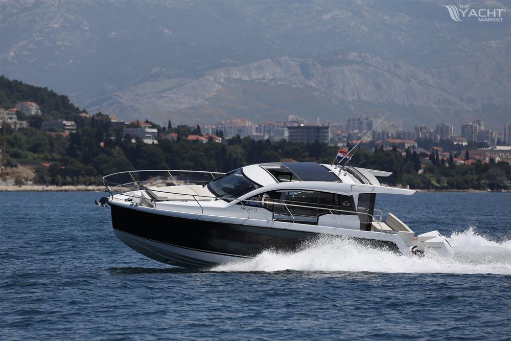 Sealine C335v
