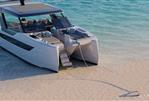 XQUISITE YACHTS 40 POWER CAT