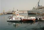 WORK DIVING BOAT
