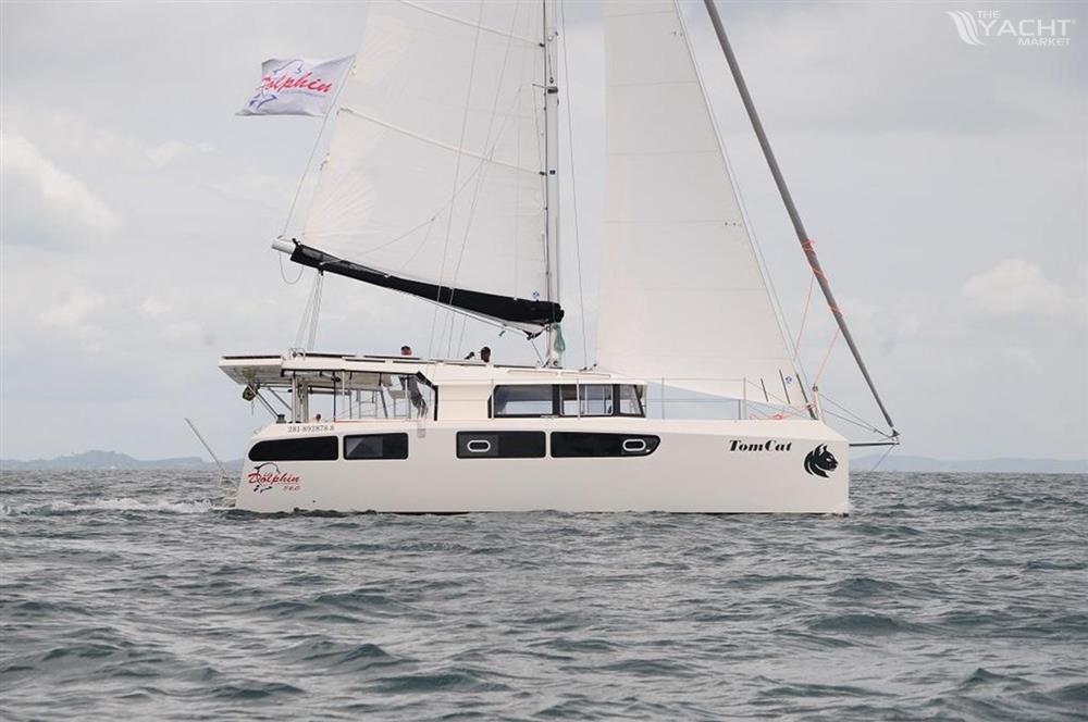 DOLPHIN 380