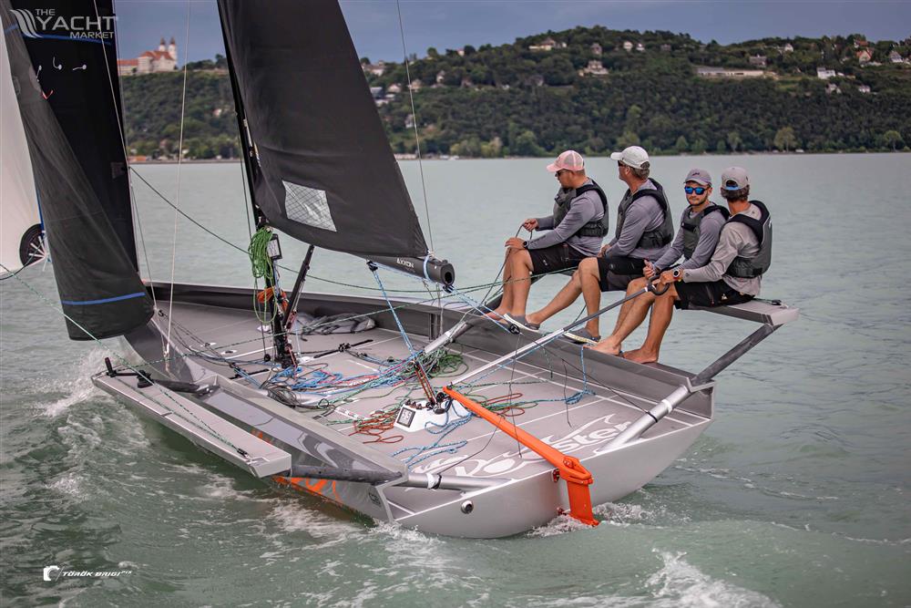 Code Yachts Cayman 28