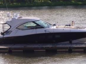 Four Winns V435
