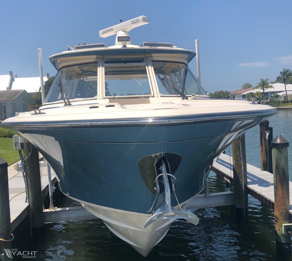 Grady-White Freedom 325