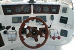 Sea Ray 560 Sedan Bridge