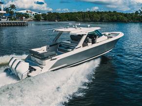 Tiara 43 LS