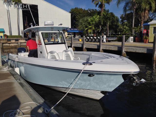 Everglades Boats 325CC