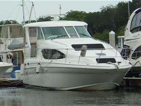 Sea Ray 390 Motor Yacht