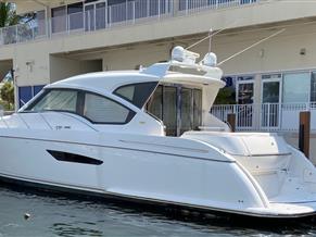 Tiara 5800 Sovran