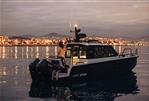 XO BOATS DEFNDR 8 - twin engines