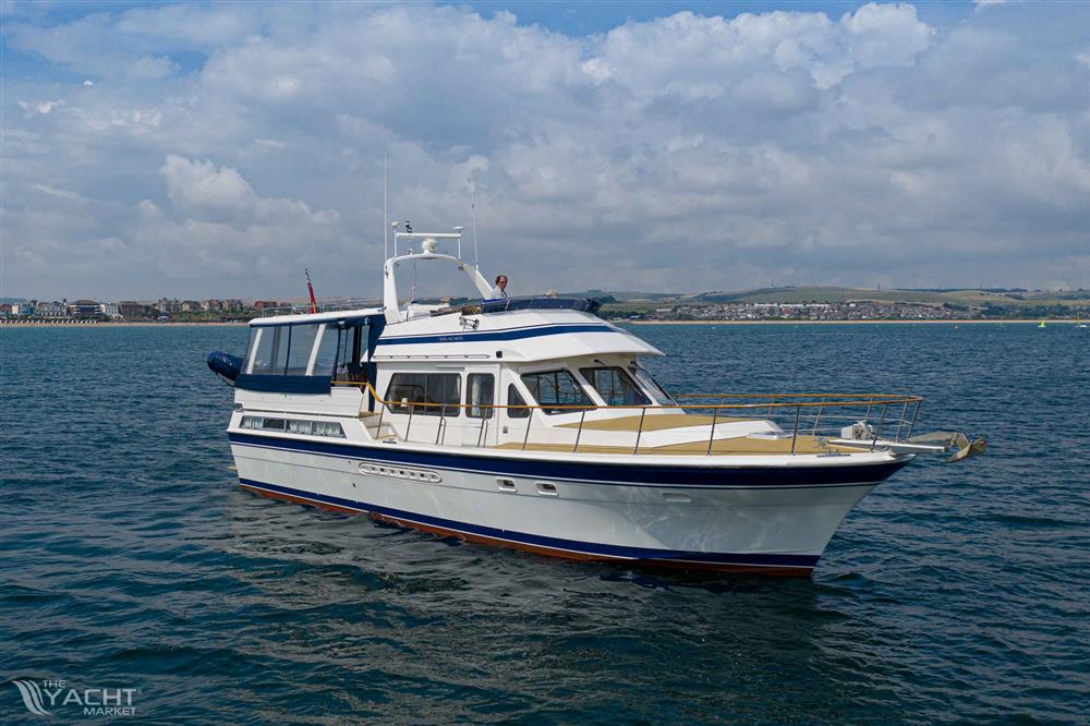 Trader 54 Sundeck