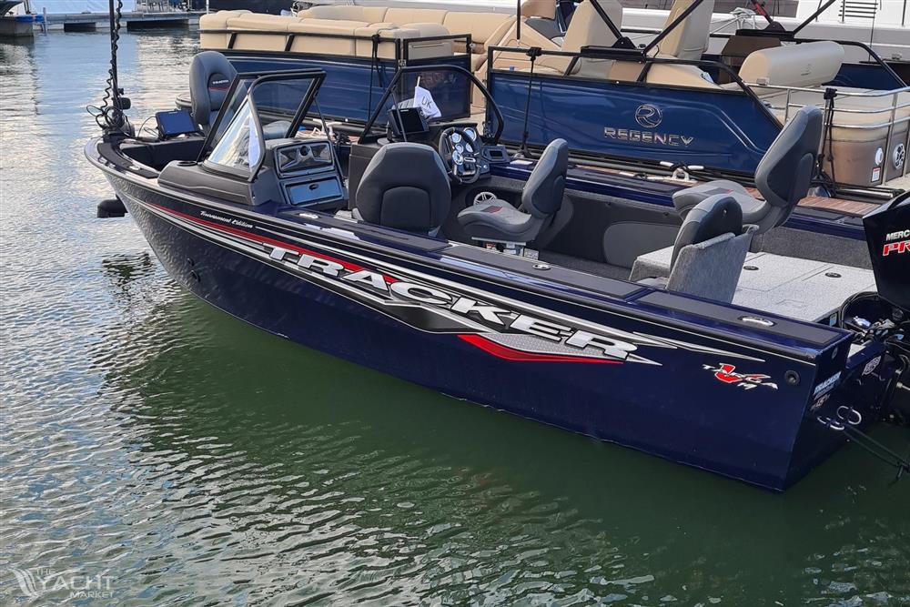 Tracker Targa V19 Combo