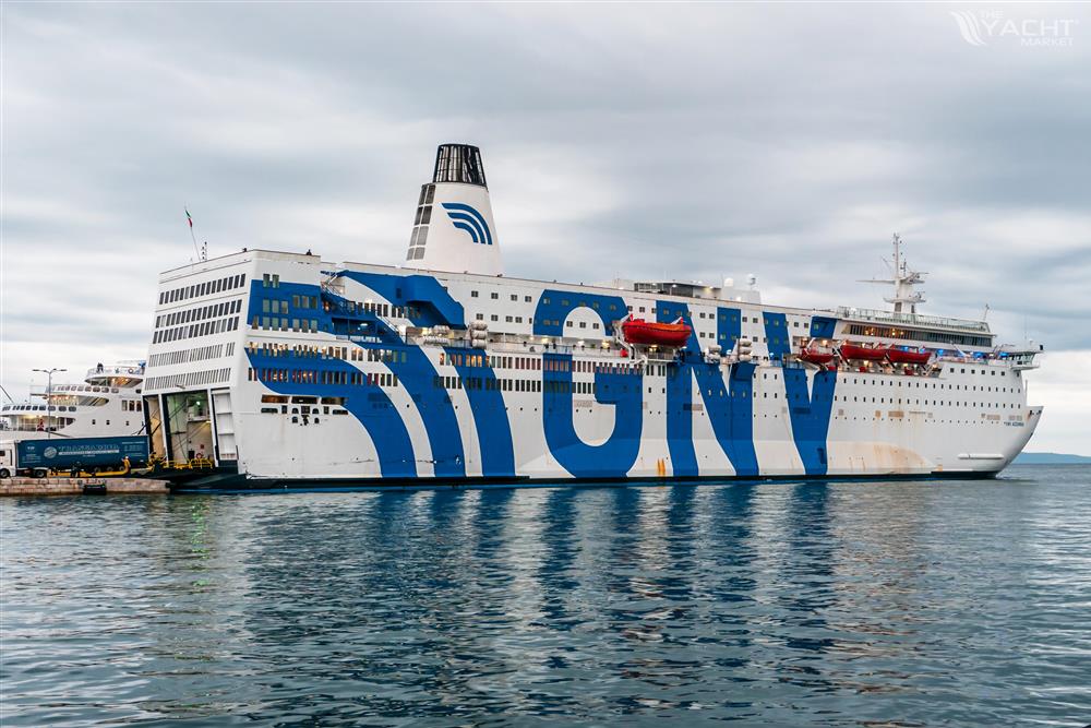 RO/PAX FERRY 2138 PASSENGERS-513/1793 CABINS/BEDS STOCK NO. S2169