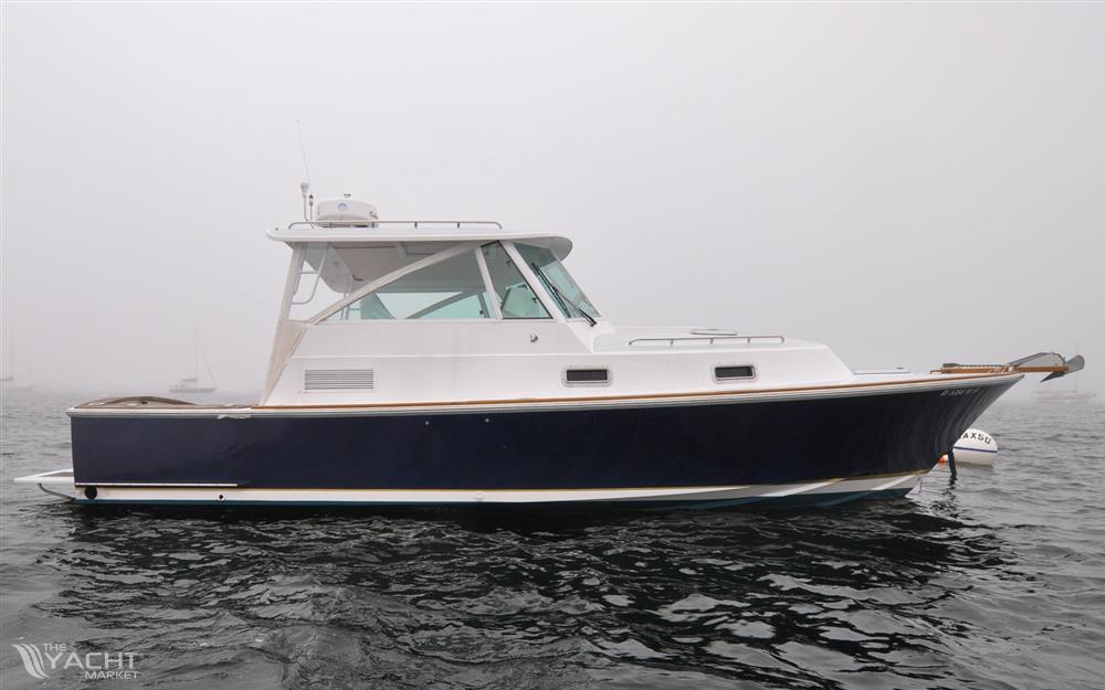 Bruckmann Bluestar 29.9 Hardtop - Bruckmann 29.9 Bluestar Hardtop - Finally Maddie - At Anchor