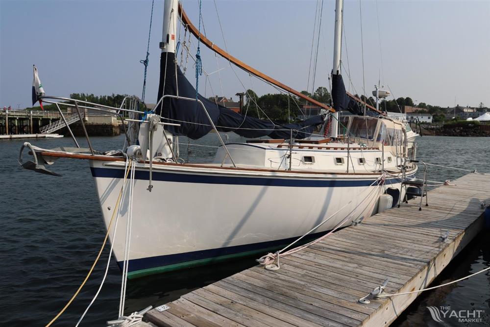 Herreshoff 37 Cat Ketch - Ibis