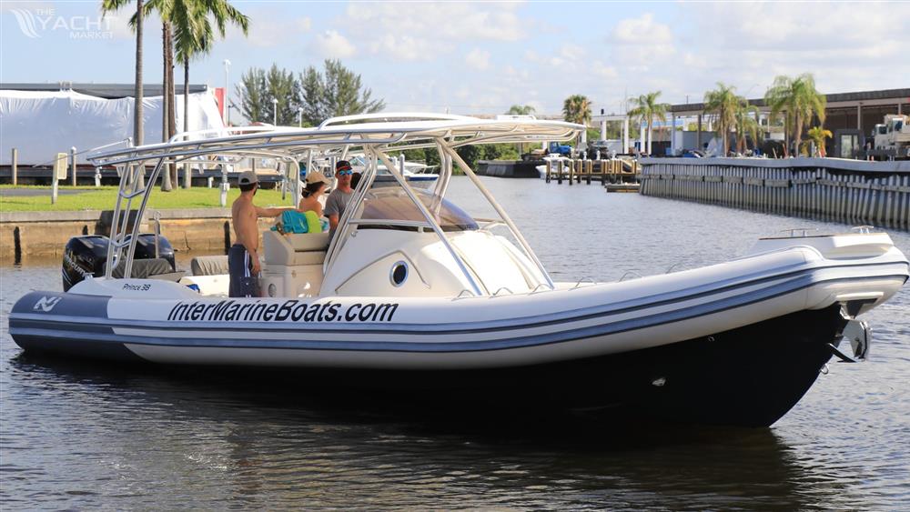 Nuova Jolly Prince 38CC - Starboard Profile