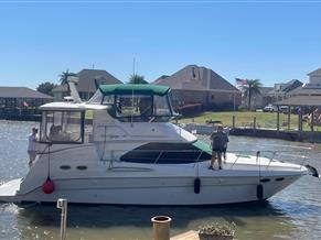 Sea Ray 380 Aft Cabin
