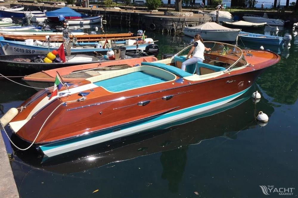 RIVA 27 Aquarama Special