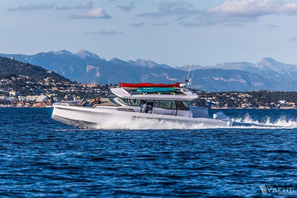 Axopar 45 XC Cross Cabin