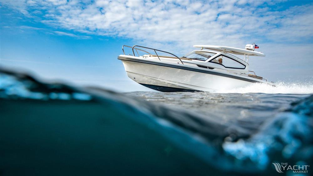 Nimbus Weekender 9 - Manufacturer Provided Image