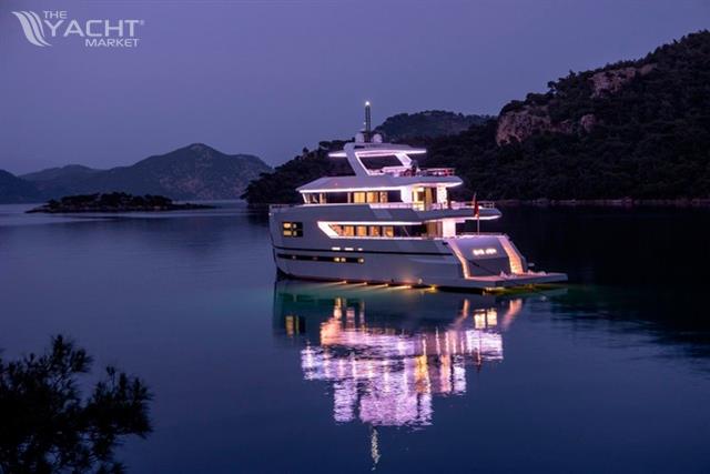 Custom Line Arkin Pruva