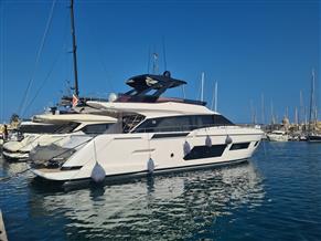 Ferretti 670