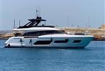 Ferretti 670