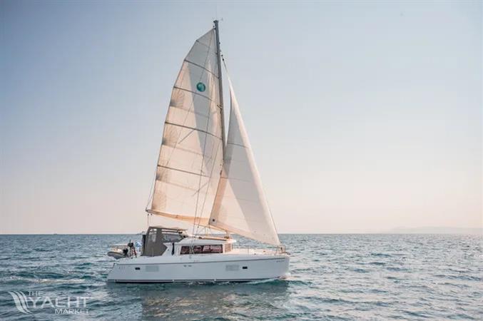 Lagoon 421