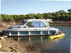 Nicols Yacht Sedan N1000