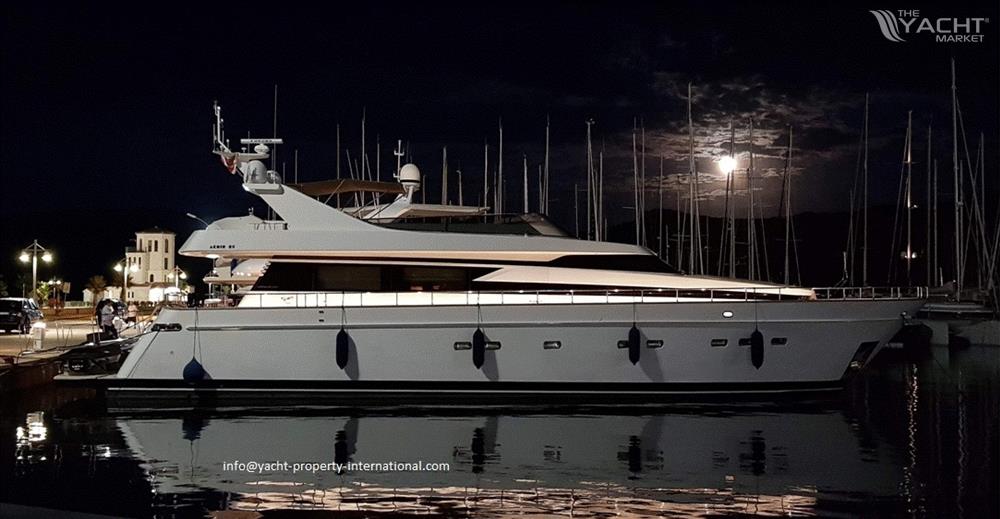 Cantieri di Pisa Akhir 27,50m
