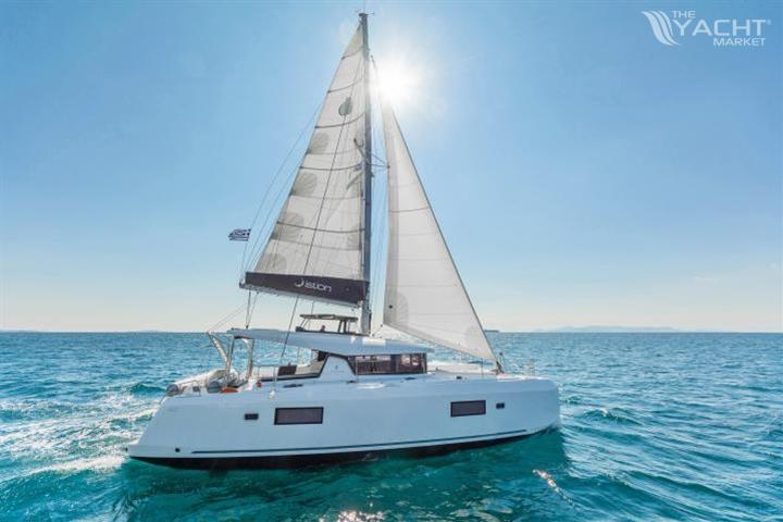 Lagoon 42