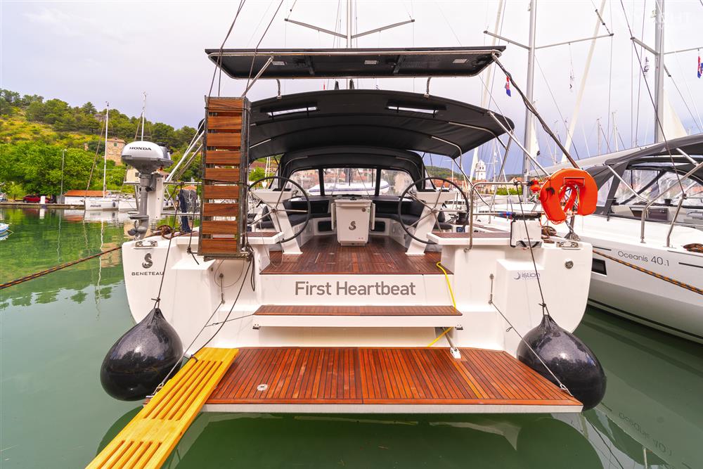 Beneteau Oceanis 51.1