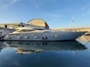 Pershing 115