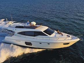 Ferretti Yachts 530