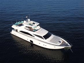 FERRETTI 830