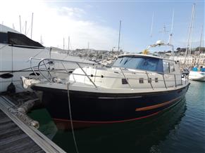 Aquastar 38 Aft Cockpit