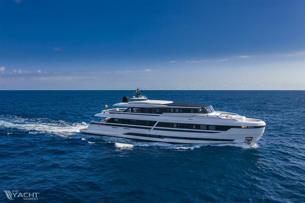 Extra Yachts X130 TRIPLEX