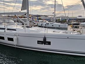 Hanse 548